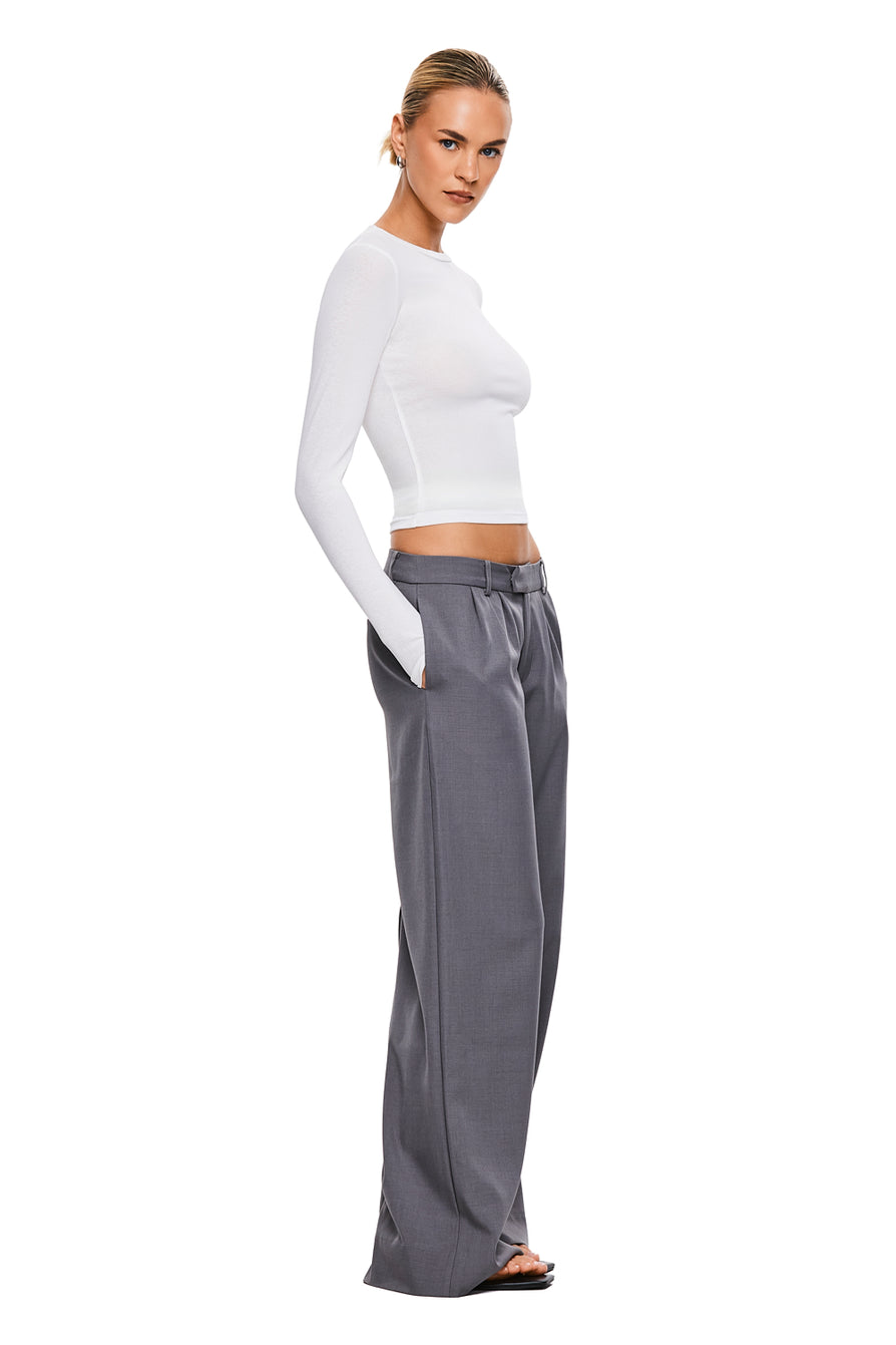THE DOVE WHITE TOP | MODEL