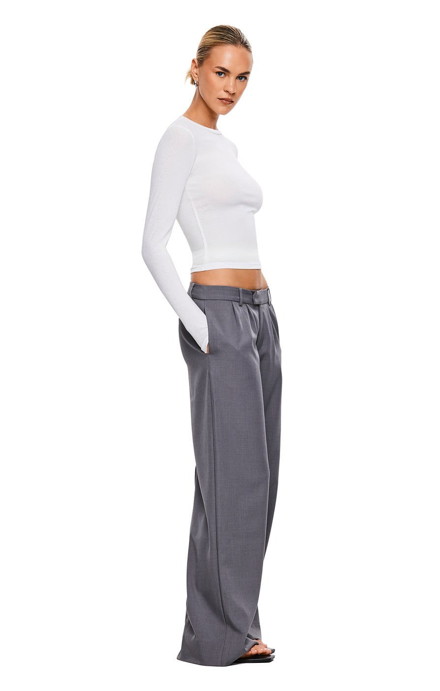 THE DOVE WHITE TOP | MODEL