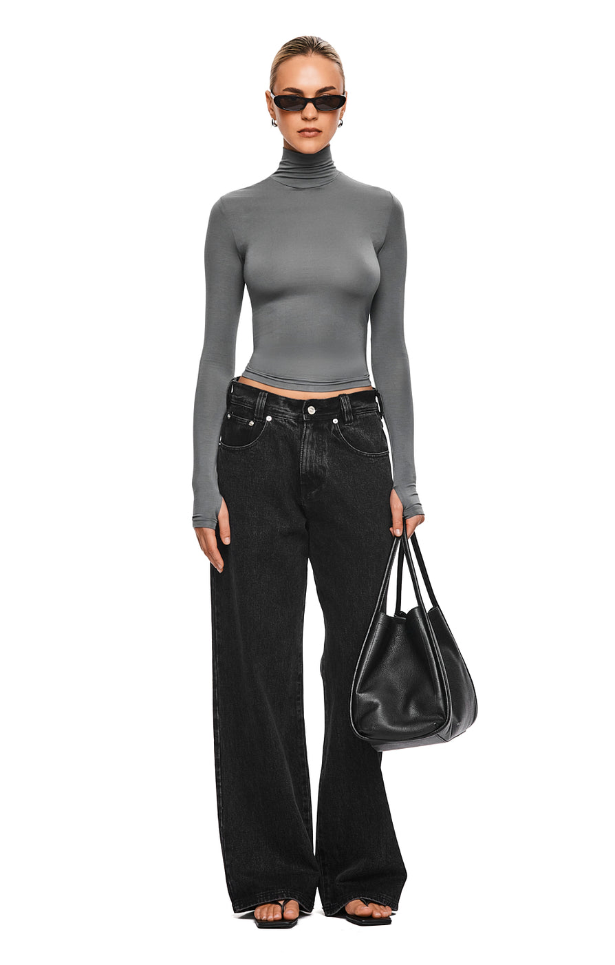 THE TULSA SLATE TURTLENECK | MODEL