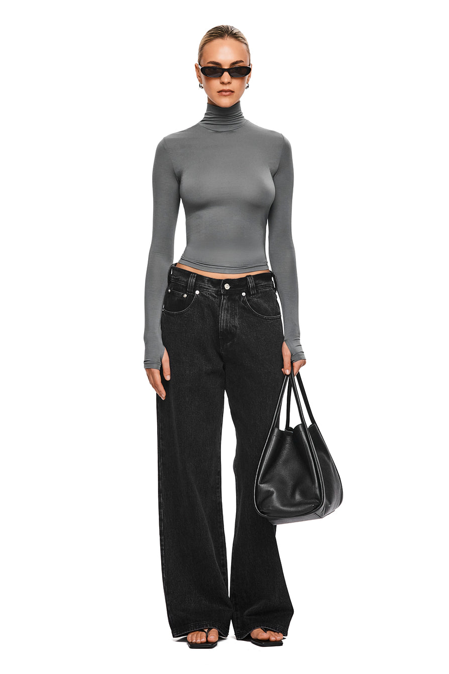 THE TULSA SLATE TURTLENECK | MODEL