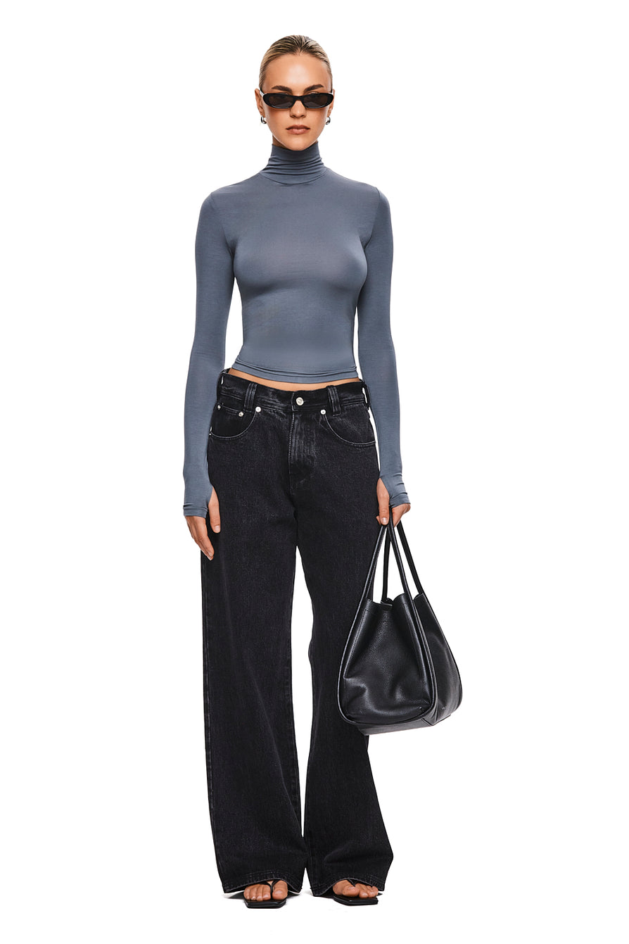 THE TULSA SLATE TURTLENECK | MODEL