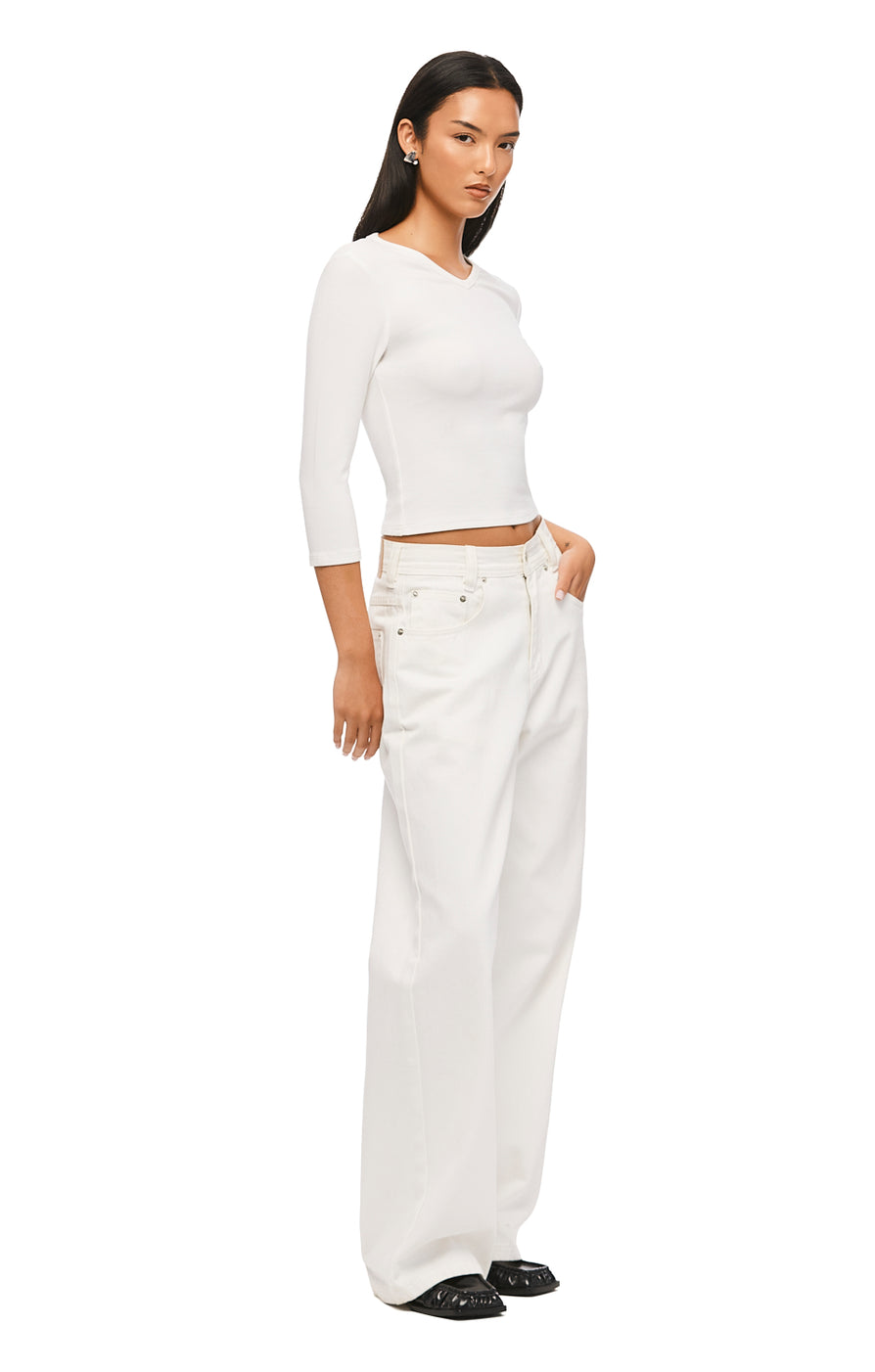 THE MAXWELL WHITE JEAN | MODEL