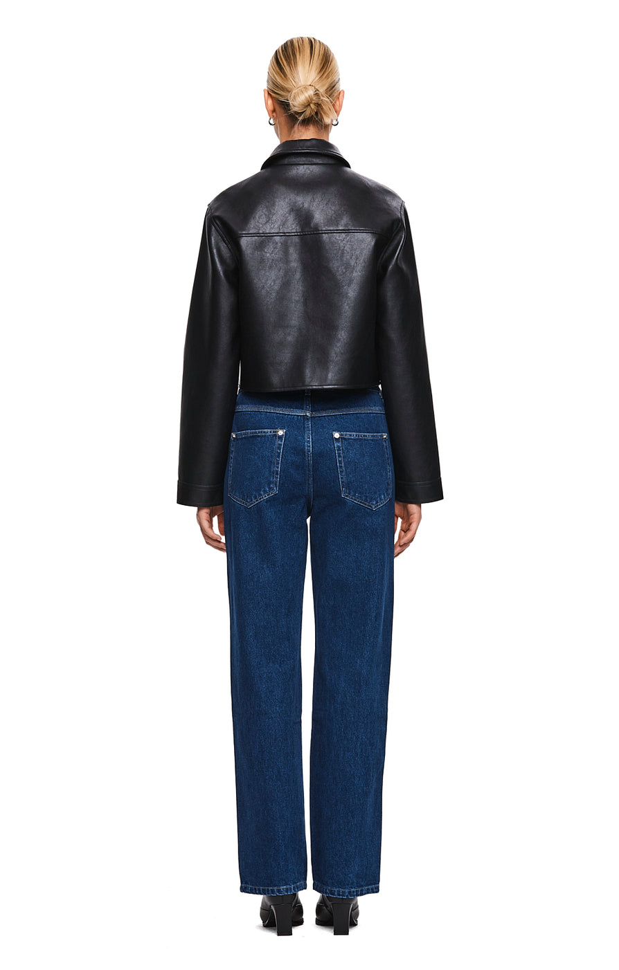 THE TANNER BLACK JACKET | MODEL