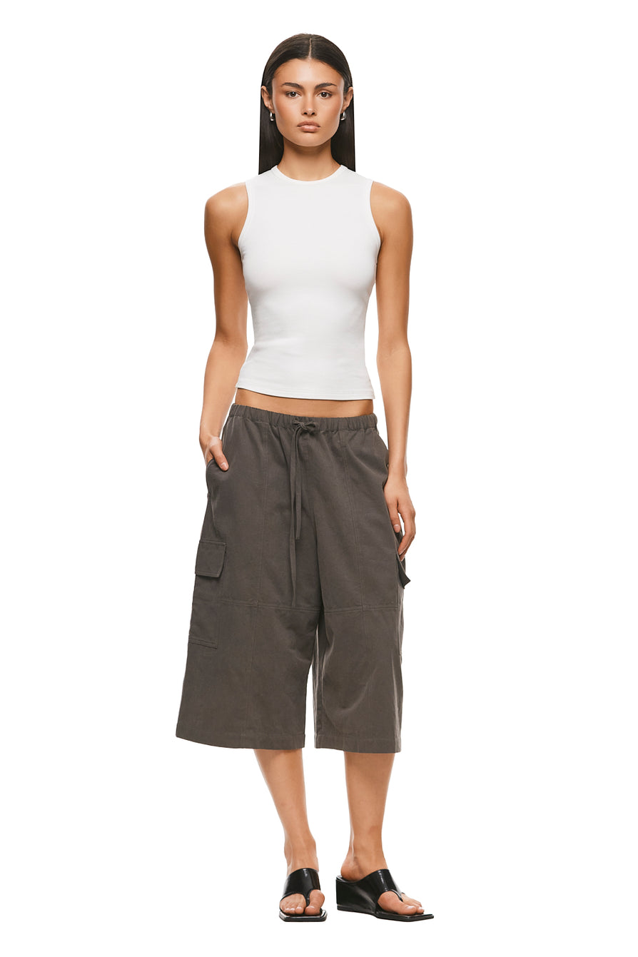 THE ZUMA GREY SHORT | MODEL