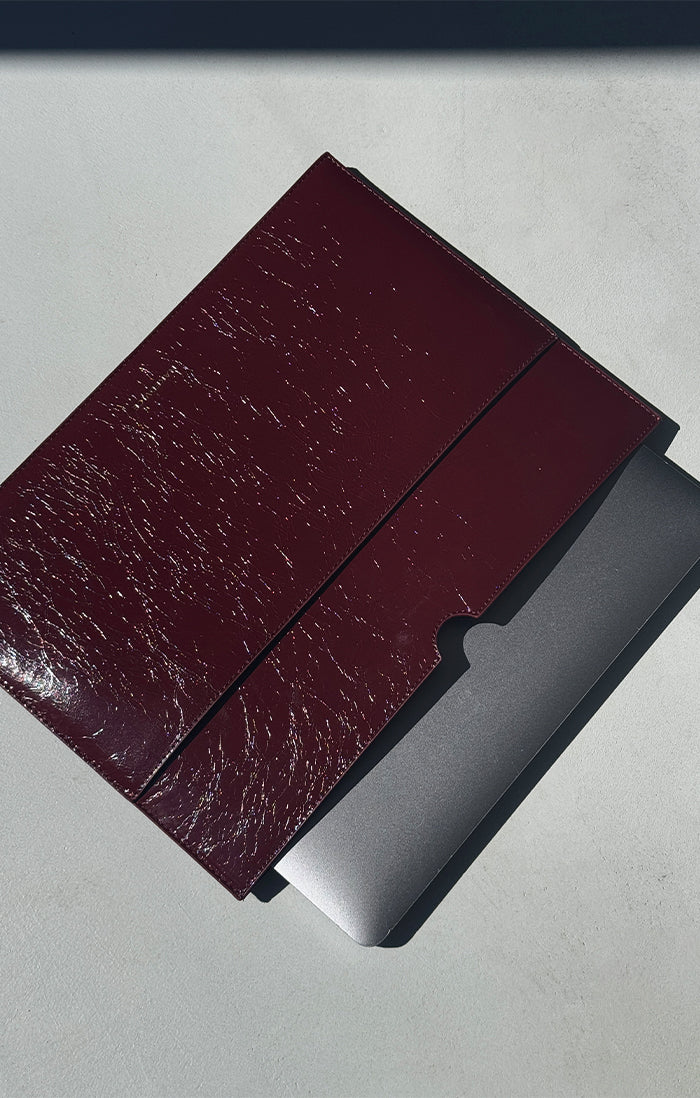 THE BASS BURGUNDY LAPTOP SLEEVE | lifestyle