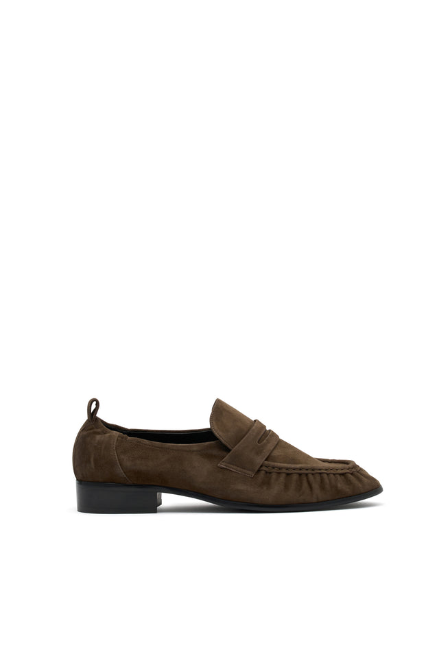 THE CAMDEN COCOA LOAFER 