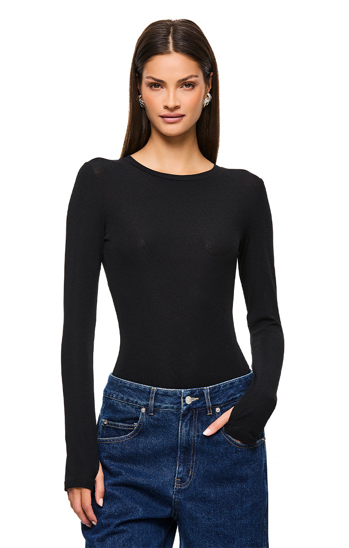 THE DOVE BLACK LONG-SLEEVE TOP | model