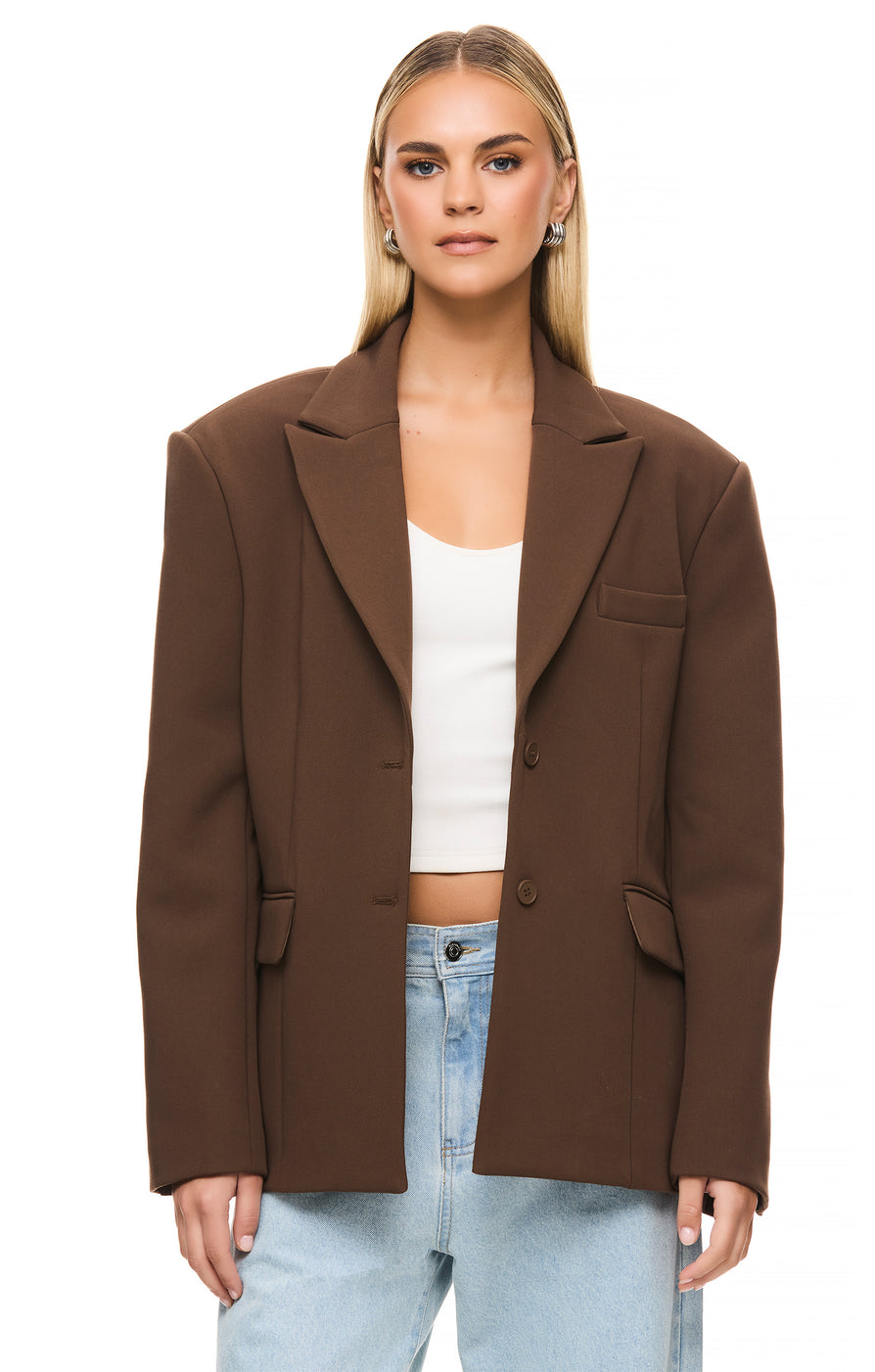 THE ISLA BROWN BLAZER | model