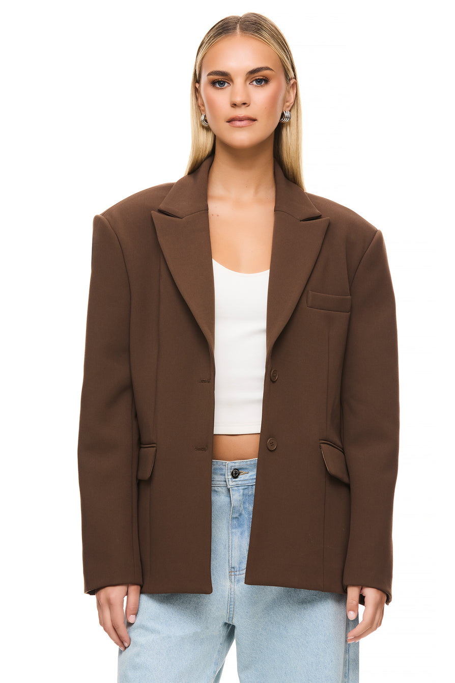 THE ISLA BROWN BLAZER | model