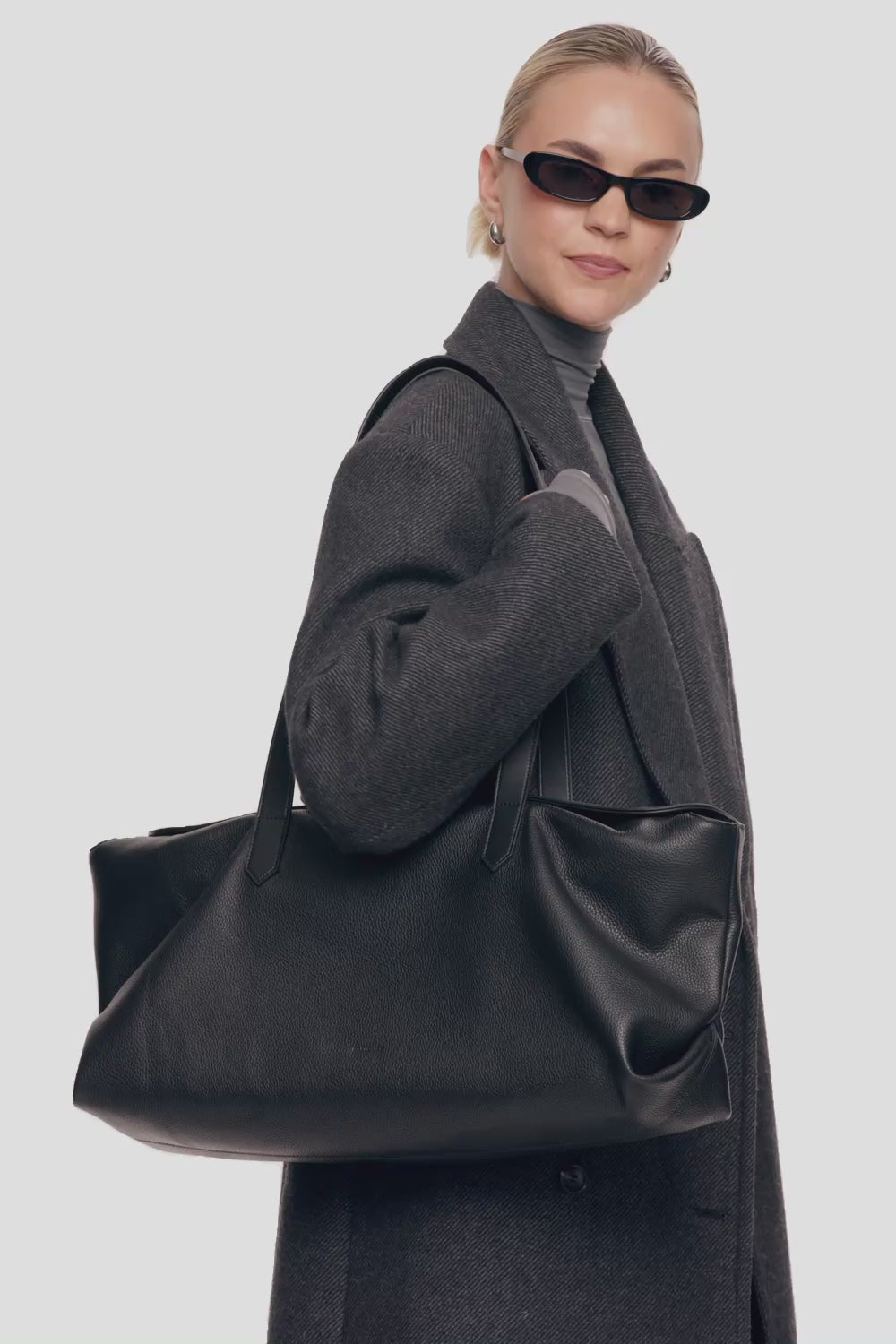 THE POPPY BLACK TOTE | VIDEO