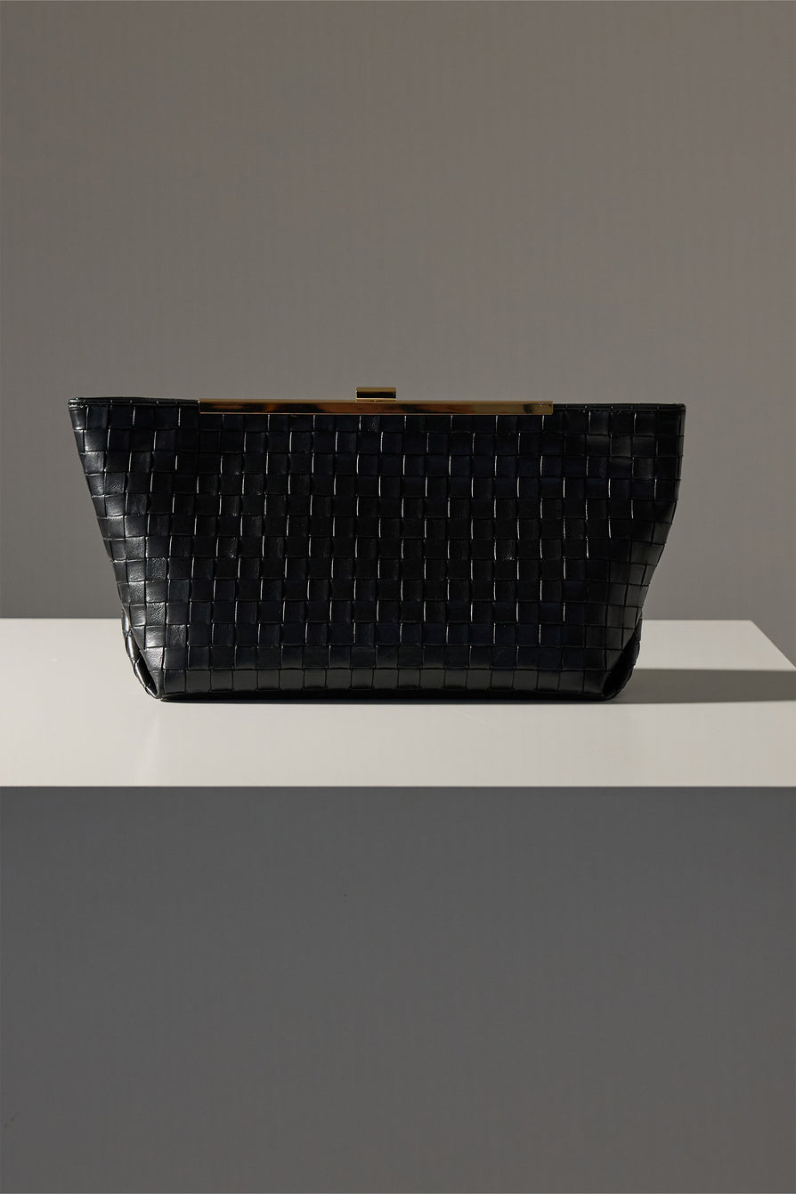 THE ROSETTA BLACK CLUTCH | campaign