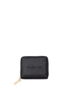 THE THEO GOLD WALLET | model