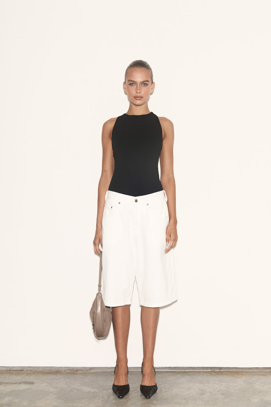 THE MAXWELL WHITE SHORT